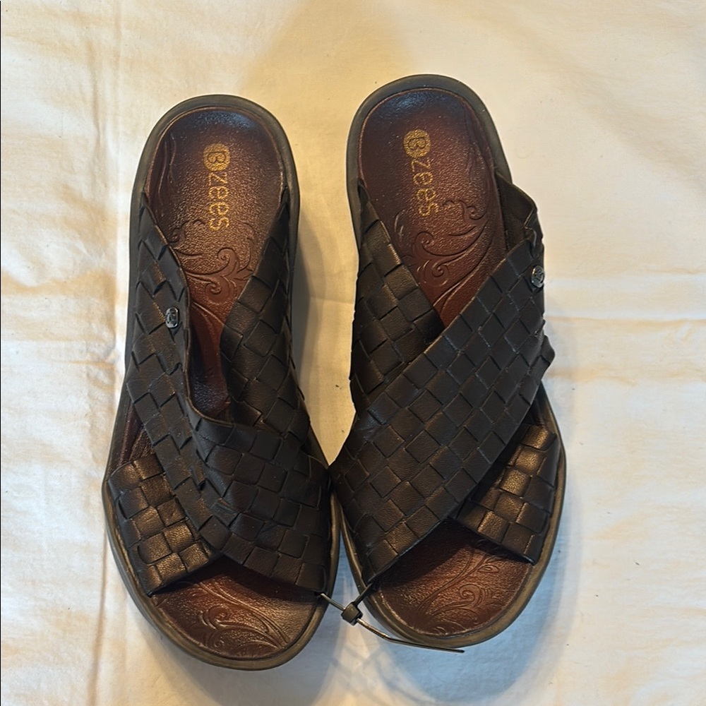 Bzees Dark Brown Crisscross Sandals